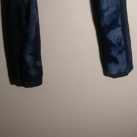 Pants - Picture 5 of 6